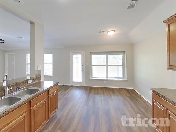 4th image of 12116 Long Stone Dr