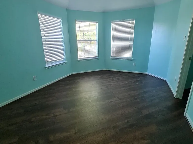 503 Nadia Way — Photo 37