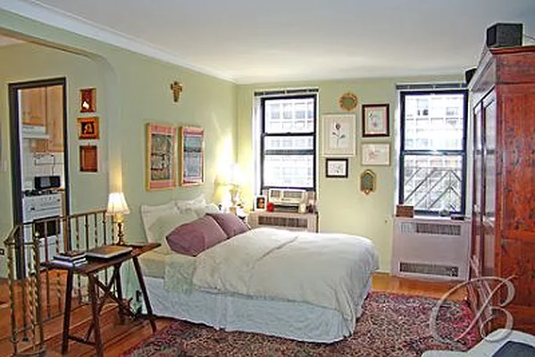 Sold by Bellmarc Realty | media 1