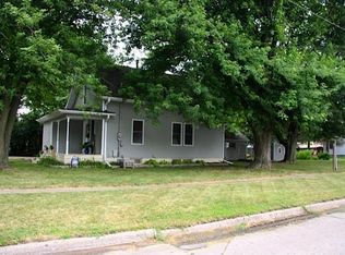 903 S 5th Ave E, Newton, IA 50208