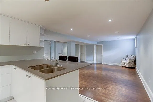 2 bed, $2,200 — Photo 4
