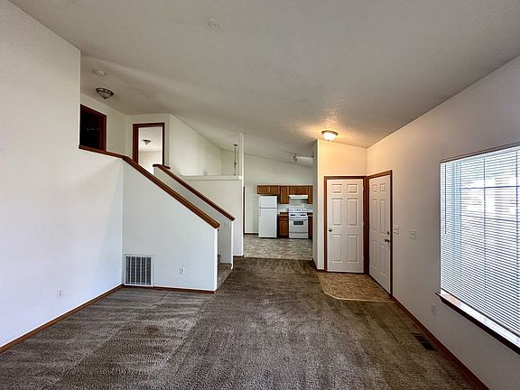 3rd image of 8004 Hudson Dr