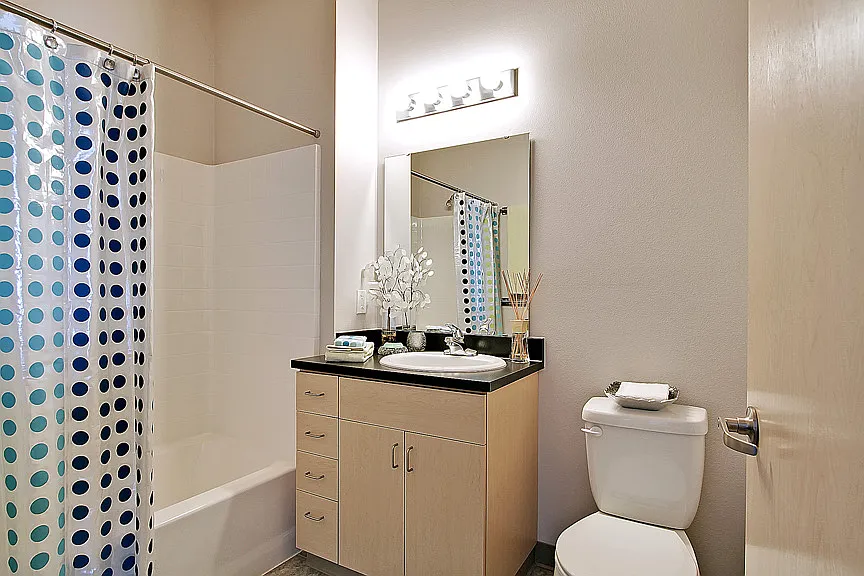 705 Lofts — Photo 3