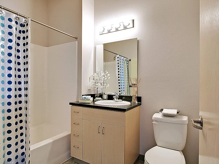 705 Lofts — Photo 3