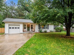 530 Roselane Ct, Howell, MI 48843