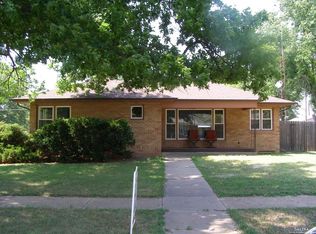 702 N Washington Ave, Ellsworth, KS 67439