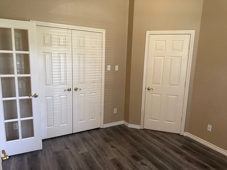 9200 Fairwood Ct — Photo 21