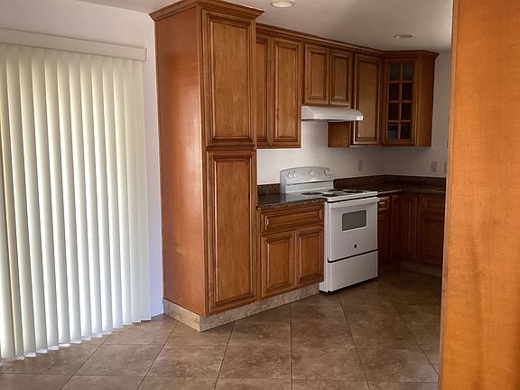 2nd image of 1786 Reinelt Ave APT 1