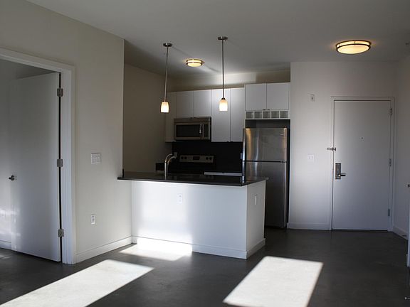 5th image of 234 Suydam Ave APT 212