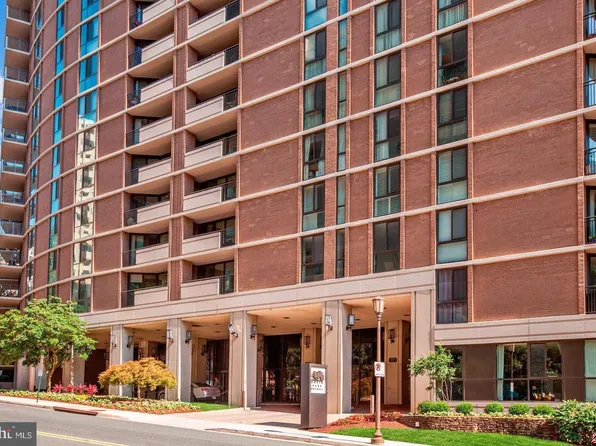 4620 N Park Ave APT 909, Chevy Chase, MD 20815