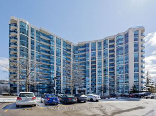 340 Watson St W #916, Whitby, ON