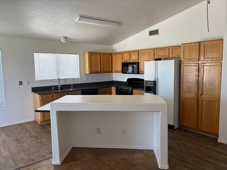 7078 W Hunnington Dr — Photo 15
