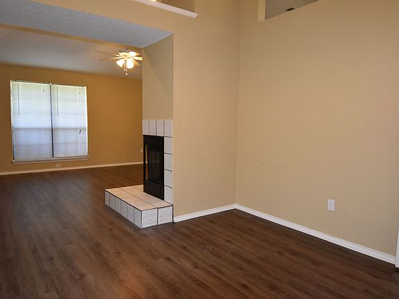 5th image of 913 Worthington Dr