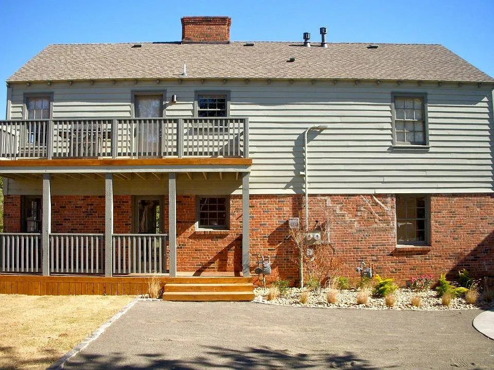2 bed, 1350 sqft, $1,700 — Photo 4