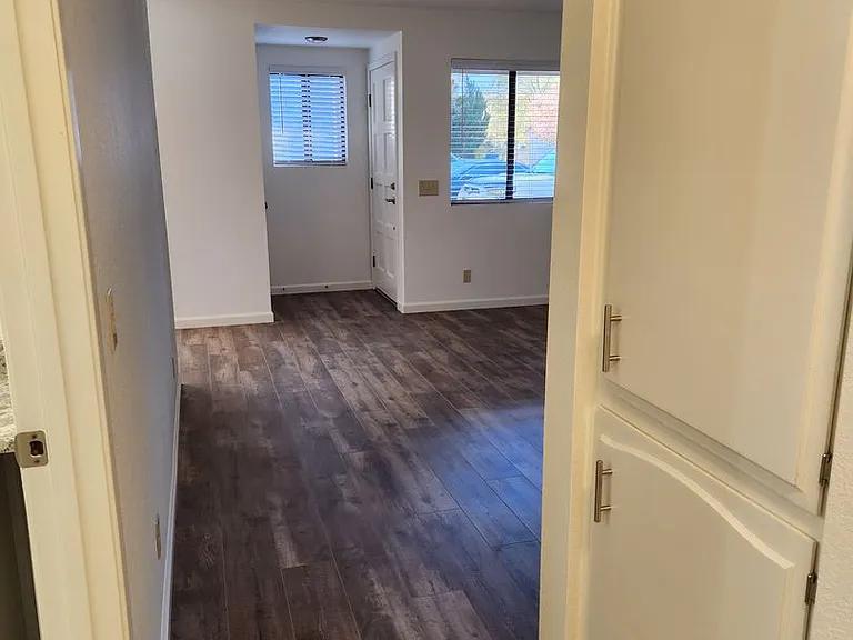 760 W Pine St — Photo 5