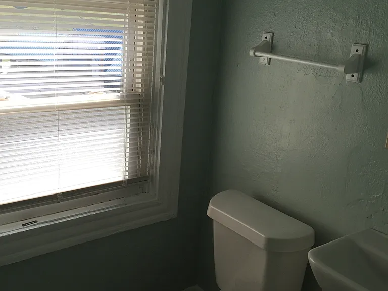 4720 Vine St #3 — Photo 6