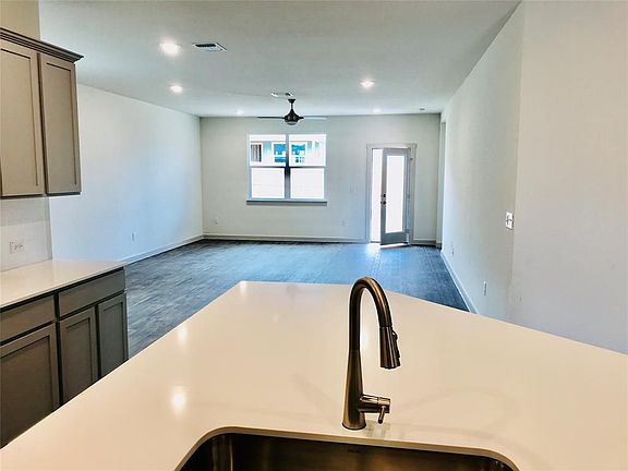 2nd image of 3024 Louris Ln