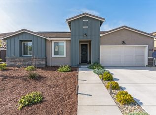 15 Hospital Rd, Hollister, CA 95023