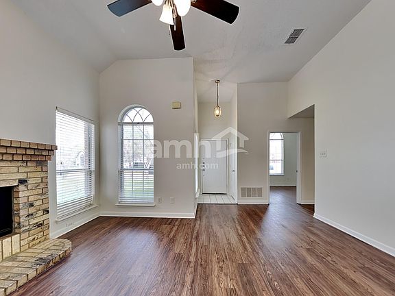5th image of 1415 Springwood Dr
