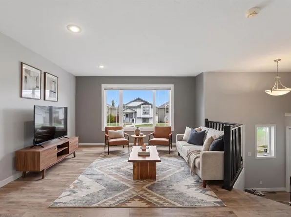 71 N Long Close, Red Deer, AB T4R 0J4