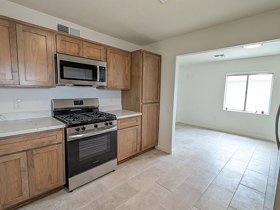 4th image of 275 E 26th St