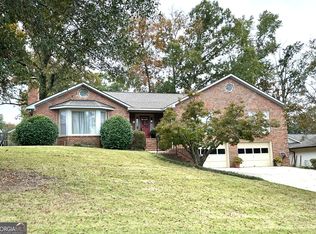 3205 Silver Lake Dr, Phenix City, AL 36867