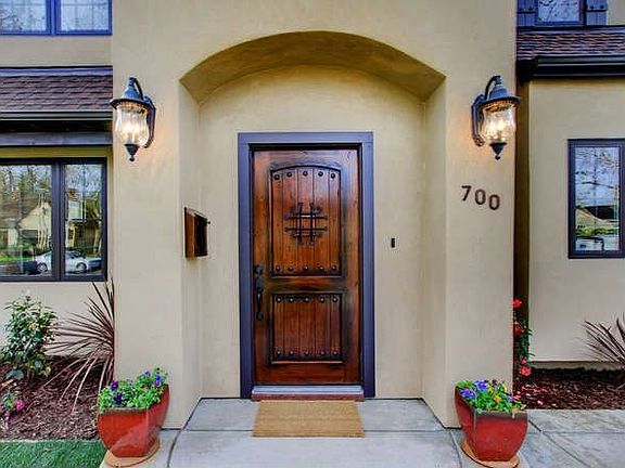 2nd image of 700 Santa Ynez Way