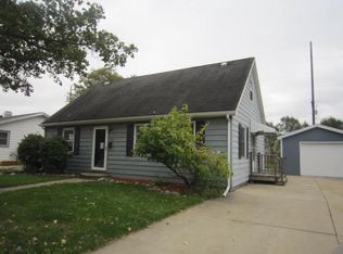 1204 E Wisconsin St, Delavan, WI 53115