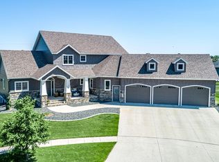 1034 47th Pl W, West Fargo, ND 58078