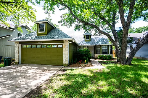 9904 Briar Ridge Dr Photo 1