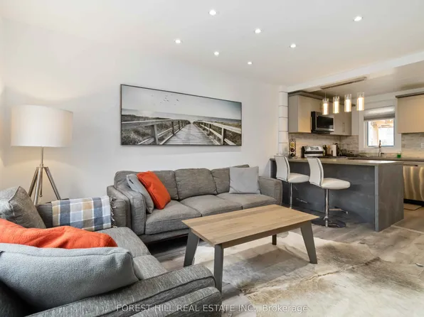 310 Senlac Rd, Toronto, ON M2R 1R1