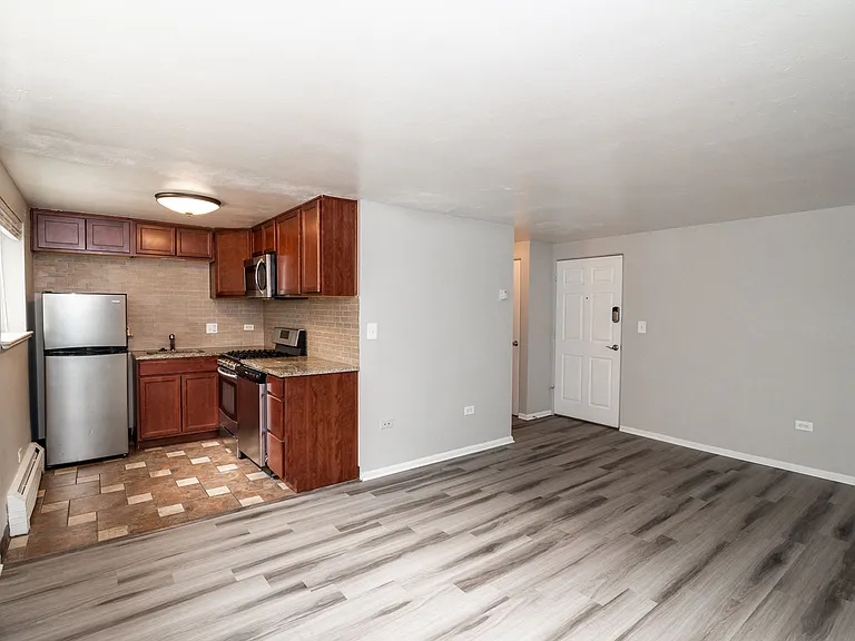 1325 Madison St — Photo 17