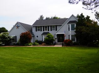 4 Wenlock Rd, Fairport, NY 14450