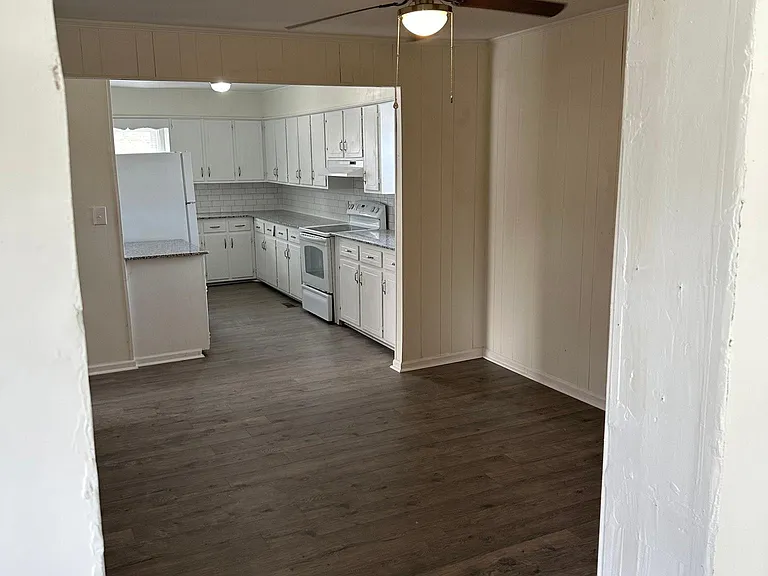 410 W Main St #A — Photo 10