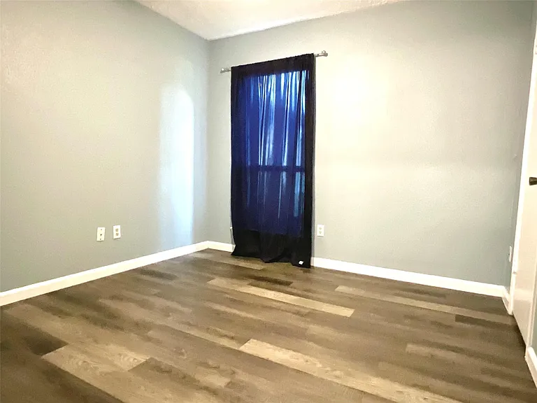 518 Barrow Downs Way — Photo 15