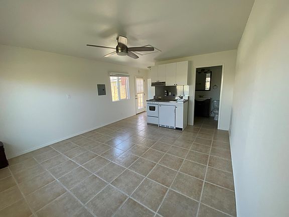 2nd image of 1539 Oceanaire Dr #B