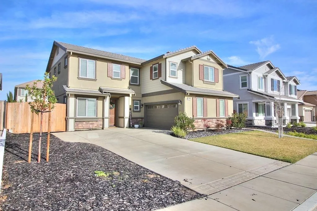 420 Diamond Peak Ln photo 1