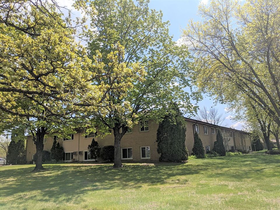 1st image of 6111 Star Ln NE APT 1