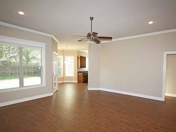 5th image of 10826 Westhaven Cir