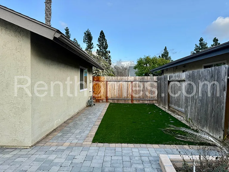 17540 Hada Dr — Photo 12