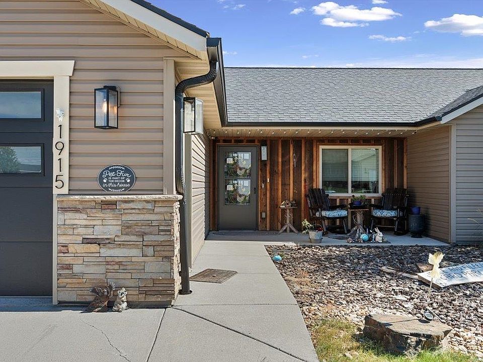 1915 Absaroka St, Spearfish, SD 57783 | Zillow