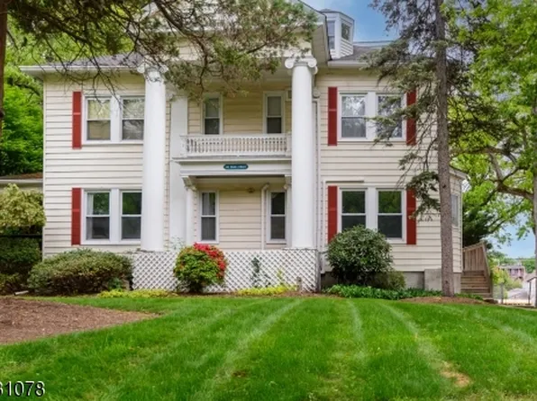 145 Park St #2, Montclair, NJ 07042