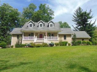 114 Arthur St, Oak Hill, WV 25901