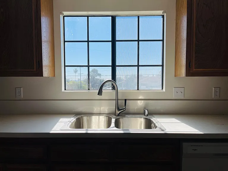 5-1625 E Elizabeth St #5 — Photo 5
