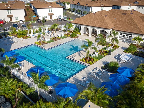 Cortona South Tampa ; Tampa, FL ; Resort-Style Swimming Pool