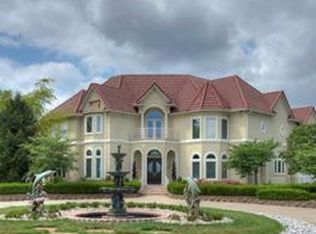 8604 S Jacomo Ridge Ct, Blue Springs, MO 64064