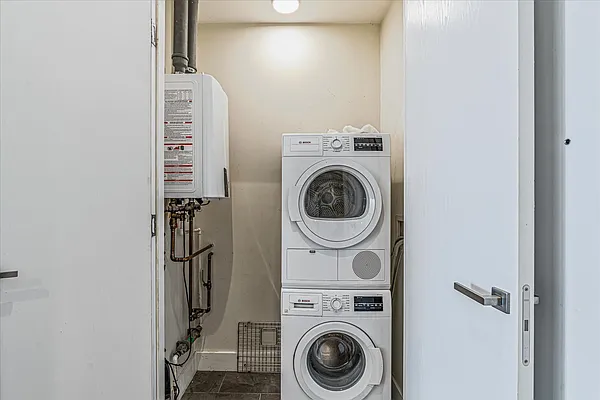Laundry, photo 1