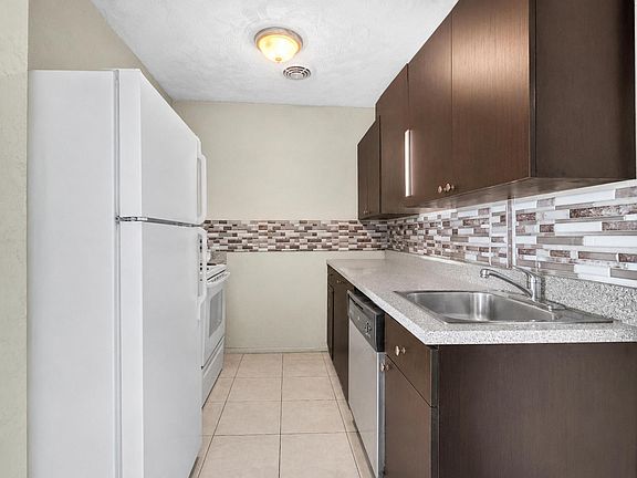 4th image of 2743 NW 2nd Street
