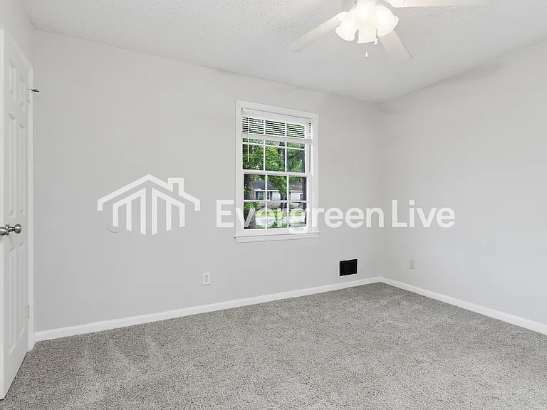 2129 Mary Hill Dr — Photo 12