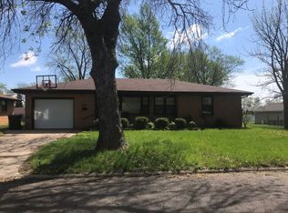 1522 S 7th St, Pekin, IL 61554